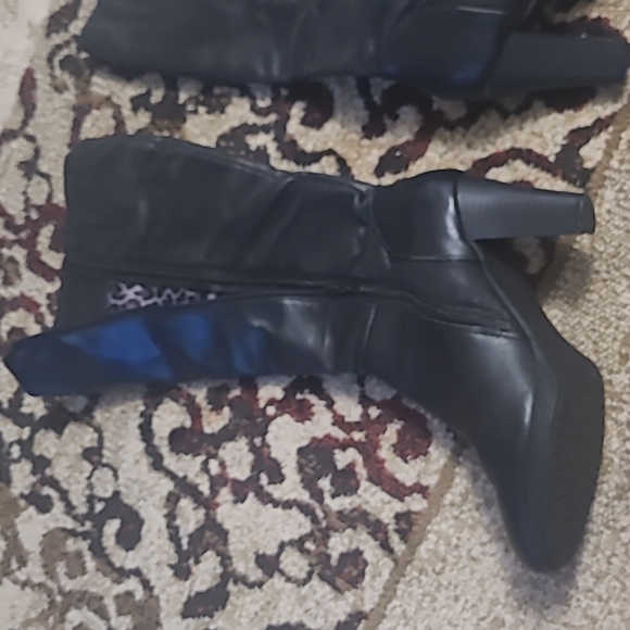 Boots - Picture 2 of 4